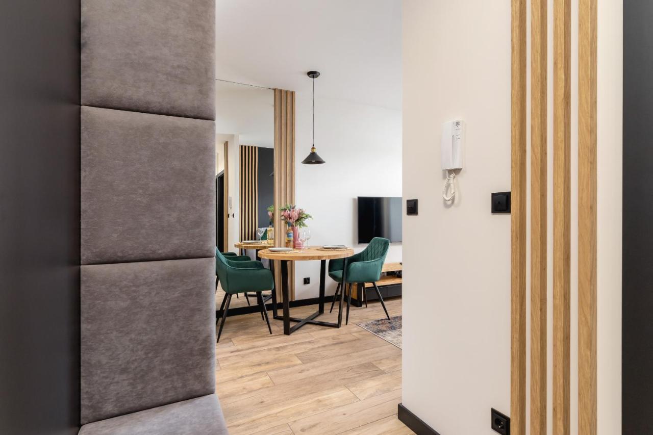 Solaris Park Apartment Tauron Arena By Renters Prestige Краков Экстерьер фото